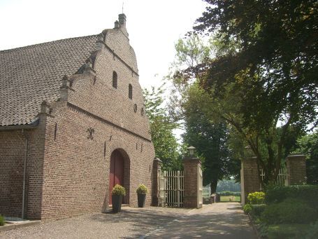 Bergen : Kasteel Well, Vorhof, Gebäude der Vorburg